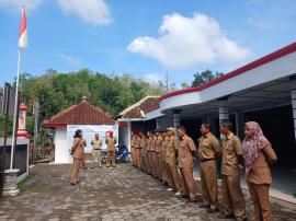 Apel Pagi Lurah dan Pamong Kalurahan Pringombo